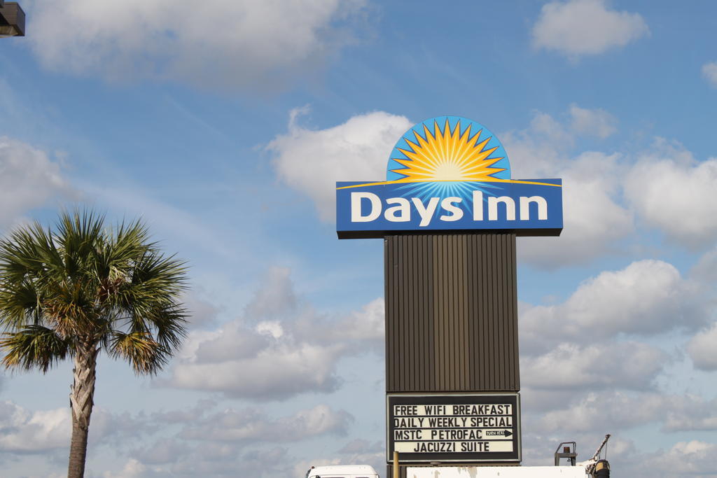 Days Inn By Wyndham Lafayette Near Lafayette Airport Exterior photo